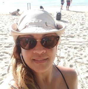 Meet your Posher, Rebeca